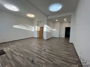 Pronájem obchodního prostoru, Ostrava, Macharova, 75 m2