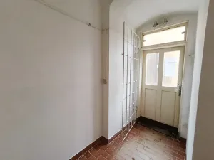 Pronájem obchodního prostoru, Hradec Králové, Československé armády, 10 m2