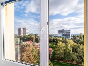 Pronájem bytu 2+kk, Praha - Kobylisy, Štíbrova, 43 m2
