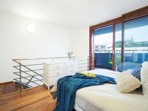 Pronájem bytu 2+kk, Praha - Vysočany, Podnádražní, 64 m2