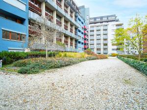 Pronájem bytu 2+kk, Praha - Vysočany, Podnádražní, 64 m2