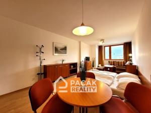 Prodej bytu 1+kk, Ostružná - Ramzová, 36 m2