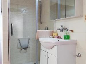 Pronájem bytu 2+1, Prace, K rybníku, 50 m2