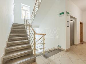 Pronájem bytu 1+kk, Praha - Smíchov, Radlická, 26 m2