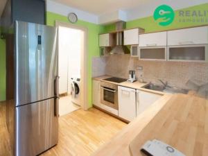 Pronájem bytu 2+kk, Praha - Karlín, Rohanské nábř., 80 m2
