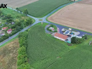 Prodej komerčního pozemku, Kuchařovice, 9212 m2