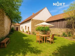 Prodej rodinného domu, Besednice, Náměstí, 139 m2