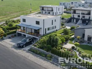 Prodej rodinného domu, Červené Pečky, Hrabáňova, 210 m2