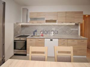 Pronájem bytu 3+kk, Praha, Sládkovičova, 58 m2