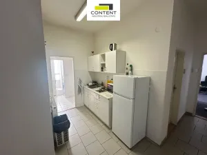 Pronájem skladu, Praha - Uhříněves, Bečovská, 4712 m2