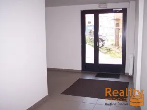 Pronájem bytu 2+kk, Zlín - Malenovice, Zahradní, 43 m2