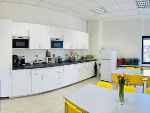 Pronájem kanceláře, Praha - Hradčany, Milady Horákové, 118 m2