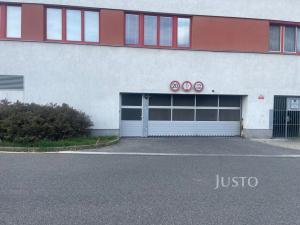 Pronájem garážového stání, Praha - Stodůlky, Tlumačovská, 13 m2