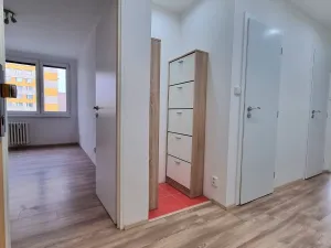 Pronájem bytu 2+1, Hradec Králové - Třebeš, Urxova, 55 m2