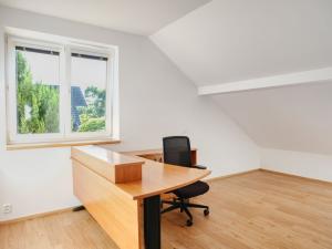 Pronájem rodinného domu, Statenice, 280 m2