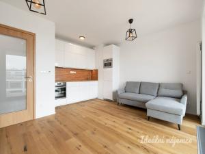 Pronájem bytu 2+kk, Praha - Hlubočepy, Kurandové, 42 m2
