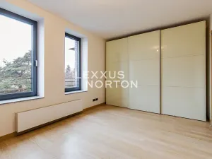 Pronájem bytu 2+kk, Praha - Podolí, Jeremenkova, 60 m2