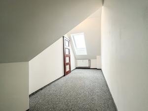 Pronájem atypického bytu, Ústí nad Labem - Krásné Březno, Drážďanská, 62 m2