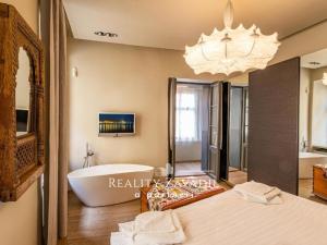 Pronájem bytu 3+1, Praha - Malá Strana, Mostecká, 105 m2