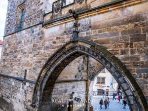 Pronájem bytu 3+1, Praha - Malá Strana, Mostecká, 105 m2