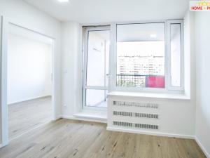 Prodej bytu 3+1, Praha - Kobylisy, Chabařovická, 69 m2