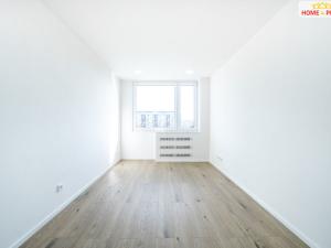 Prodej bytu 3+1, Praha - Kobylisy, Chabařovická, 69 m2