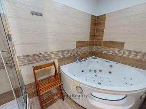 Pronájem bytu 4+1, Olomouc, Lazecká, 78 m2
