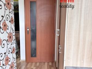 Prodej bytu 1+1, Karlovy Vary - Bohatice, Dubová, 30 m2