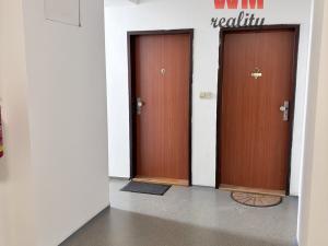 Prodej bytu 1+1, Karlovy Vary - Bohatice, Dubová, 30 m2