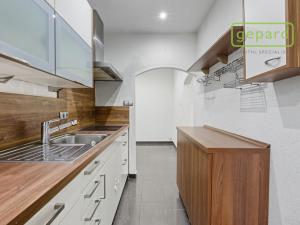 Prodej bytu 4+1, Mariánské Lázně - Úšovice, Hroznatova, 79 m2