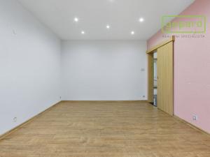 Prodej bytu 4+1, Mariánské Lázně - Úšovice, Hroznatova, 79 m2