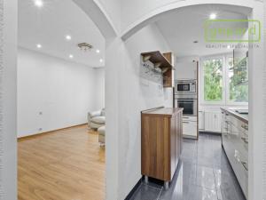 Prodej bytu 4+1, Mariánské Lázně - Úšovice, Hroznatova, 79 m2