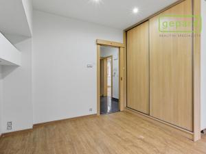 Prodej bytu 4+1, Mariánské Lázně - Úšovice, Hroznatova, 79 m2
