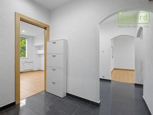 Prodej bytu 4+1, Mariánské Lázně - Úšovice, Hroznatova, 79 m2