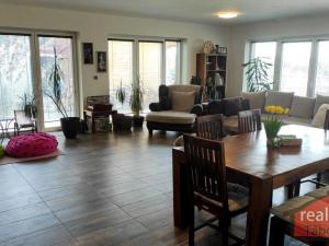 Prodej rodinného domu, Říčany, 341 m2