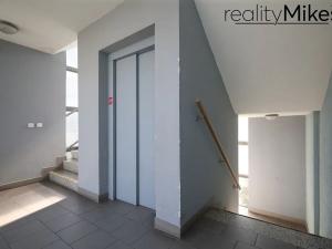 Pronájem bytu 2+kk, Liberec, Tyršova, 65 m2