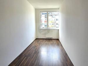 Pronájem bytu 2+kk, Praha - Vysočany, Podkovářská, 53 m2
