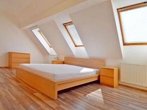 Pronájem rodinného domu, Praha - Řepy, Na Fialce II, 220 m2
