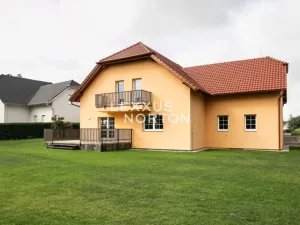 Pronájem vily, Průhonice, Pod Valem II., 400 m2