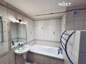 Pronájem bytu 3+kk, Praha - Horní Počernice, Pavlišovská, 79 m2