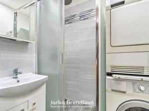 Prodej bytu 2+1, Ostrava, Na Jízdárně, 52 m2
