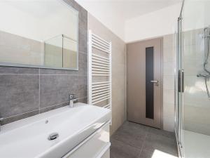 Prodej bytu 2+kk, Hustopeče, Alejní, 64 m2