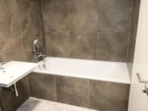 Pronájem bytu 2+kk, Praha - Malešice, Počernická, 48 m2