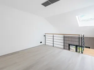 Pronájem bytu 2+kk, Praha - Hlubočepy, Slivenecká, 42 m2