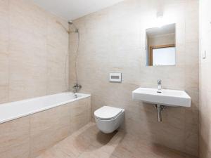 Pronájem bytu 2+kk, Praha - Libeň, Vojenova, 60 m2