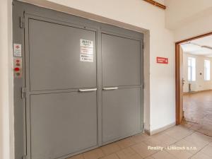 Pronájem výrobních prostor, Libouchec, 261 m2
