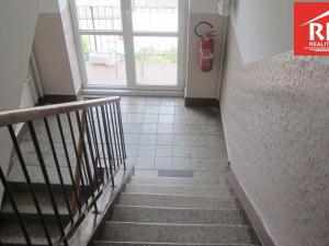 Pronájem bytu 1+1, Karlovy Vary, K. Kučery, 39 m2
