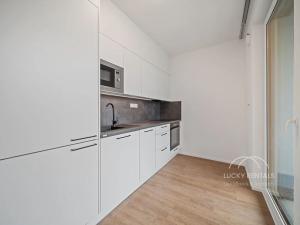 Pronájem bytu 1+kk, Praha - Chodov, Líbalova, 32 m2