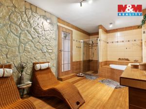 Prodej rodinného domu, Chuchelna, 290 m2