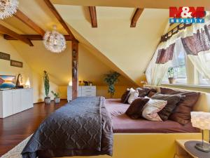 Prodej rodinného domu, Chuchelna, 290 m2